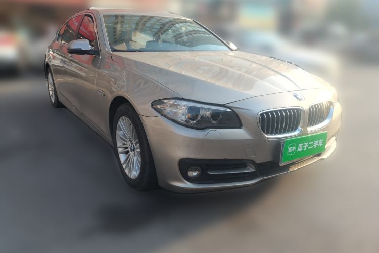 Used BMW 5 Series 2013 525Li Leading Model Front Right 45 Deg