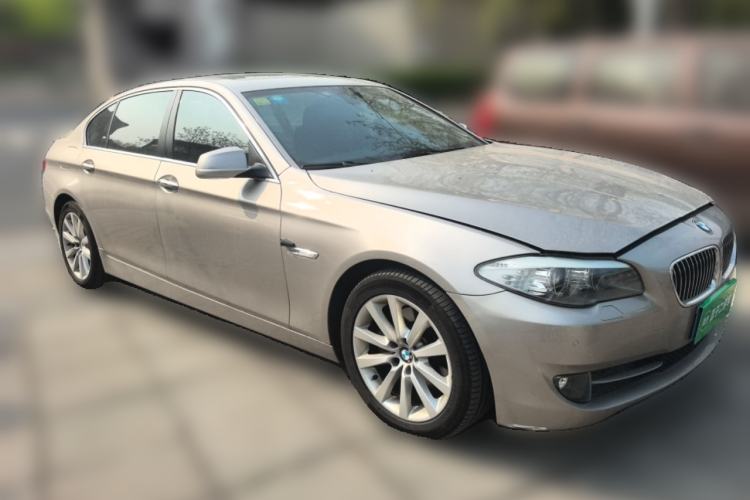 Used BMW 5 Series 2013 530Li Luxury Model Front Right 45 Deg