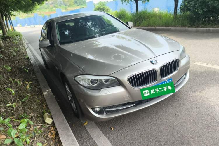 Used BMW 5 Series 2013 525Li Leading Model Front Right 45 Deg