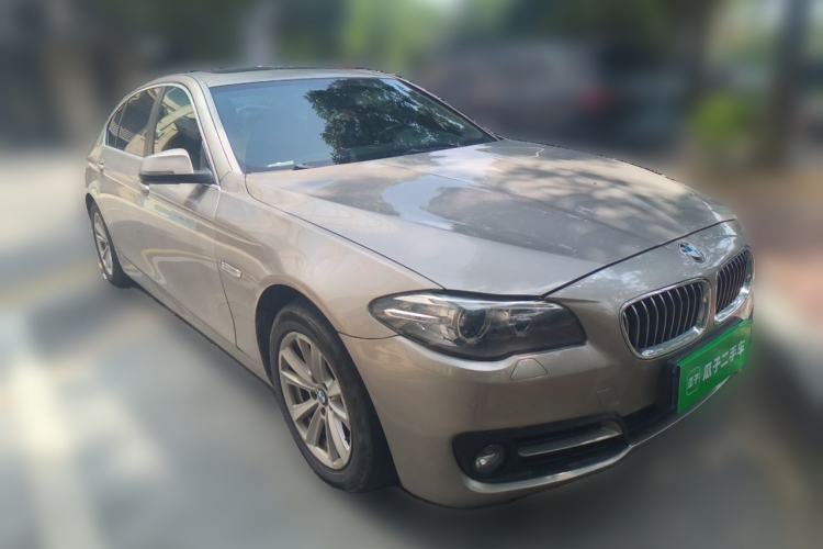 Used BMW 5 Series 2013 520Li Elegant Edition Front Right 45 Deg