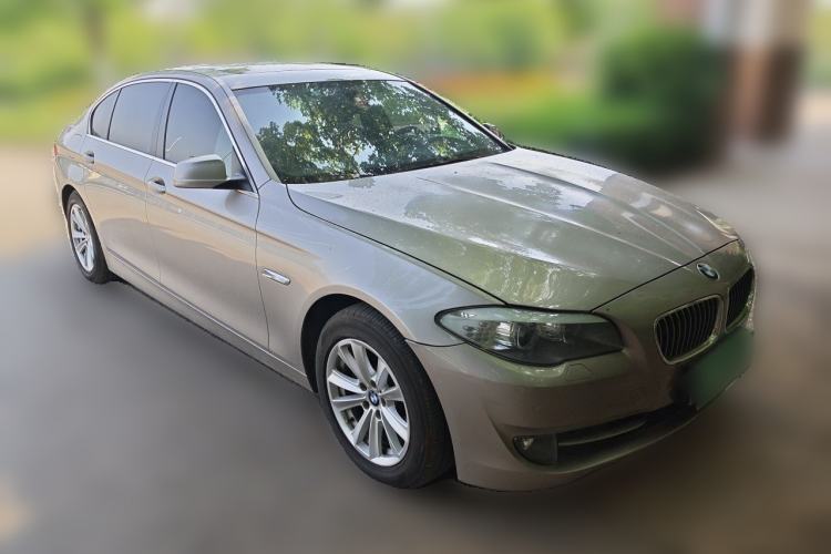 Used BMW 5 Series 2013 525Li Leading Model Front Right 45 Deg