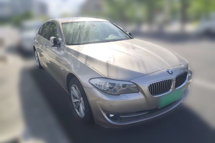 Used BMW 5 Series 2013 525Li Luxury Model Front Right 45 Deg