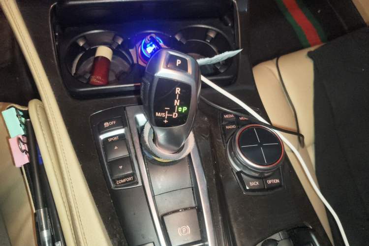 Used BMW 5 Series 2013 525Li Luxury Model Gear Lever