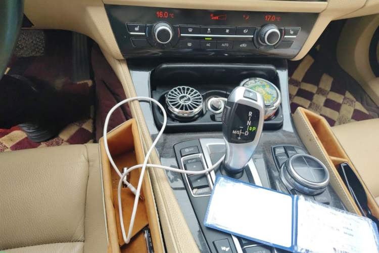 Used BMW 5 Series 2013 530Li Leading Model Gear Lever