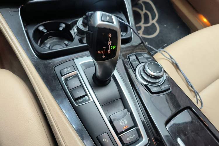 Used BMW 5 Series 2013 525Li Leading Model Gear Lever