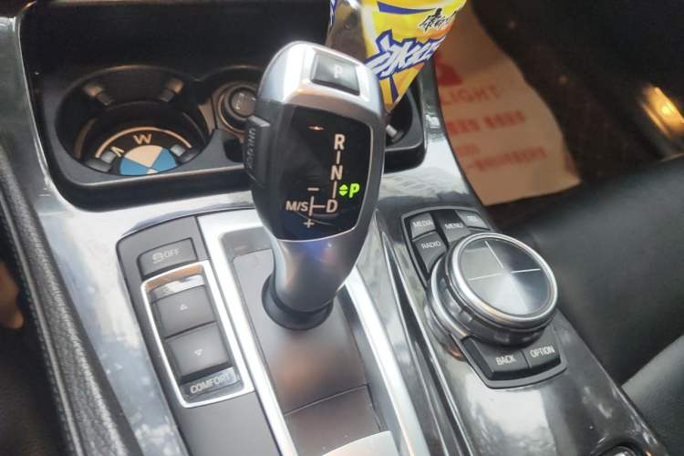 Used BMW 5 Series 2013 525Li Luxury Model Gear Lever