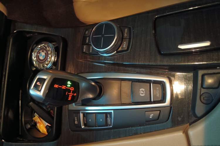 Used BMW 5 Series 2013 530Li Leading Model Gear Lever
