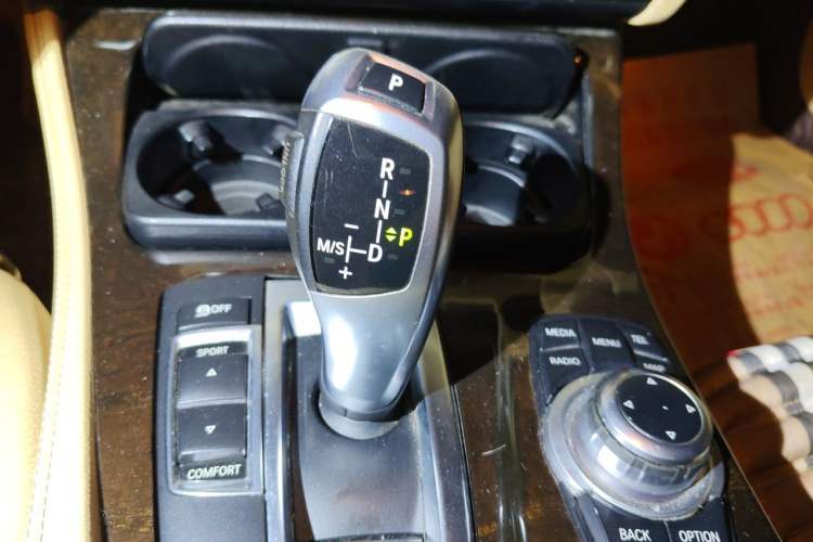 Used BMW 5 Series 2013 525Li Leading Model Gear Lever