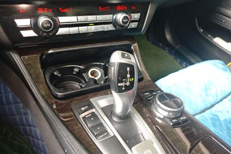 Used BMW 5 Series 2013 530Li Luxury Model Gear Lever