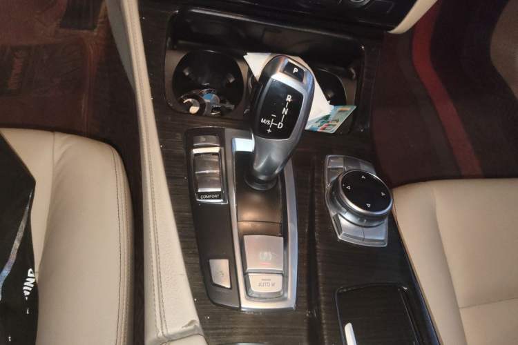 Used BMW 5 Series 2013 525Li Zhuole Edition Gear Lever