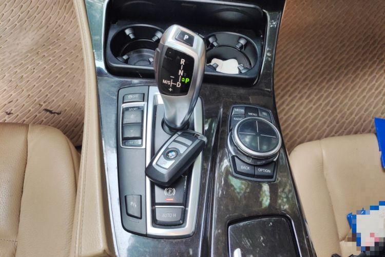 Used BMW 5 Series 2013 525Li Luxury Model Gear Lever