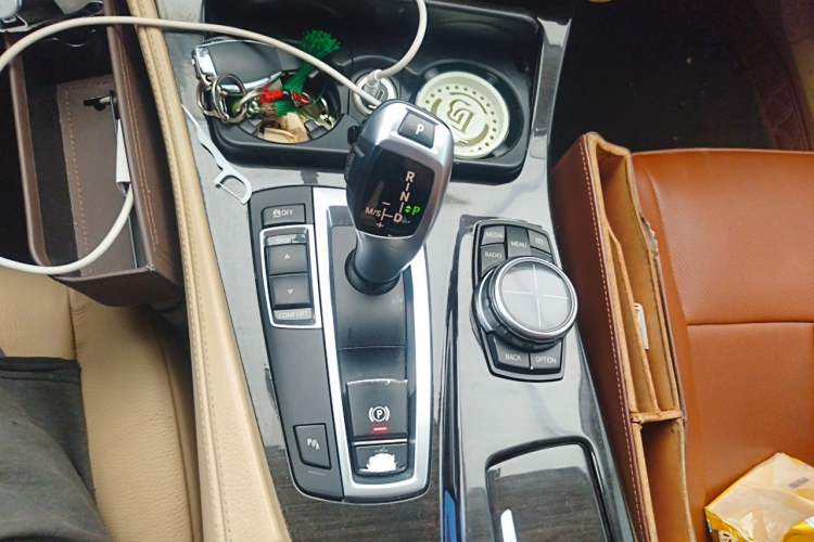Used BMW 5 Series 2013 530Li Leading Model Gear Lever