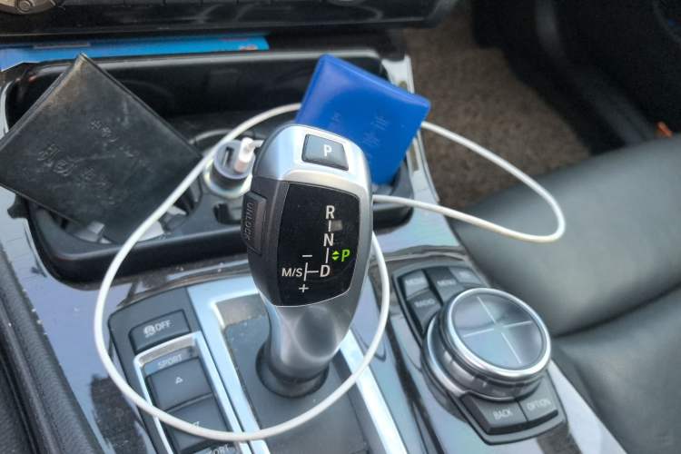 Used BMW 5 Series 2013 530Li Luxury Model Gear Lever