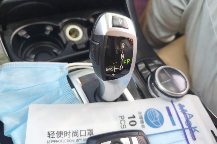 Used BMW 5 Series 2013 525Li Luxury Model Gear Lever