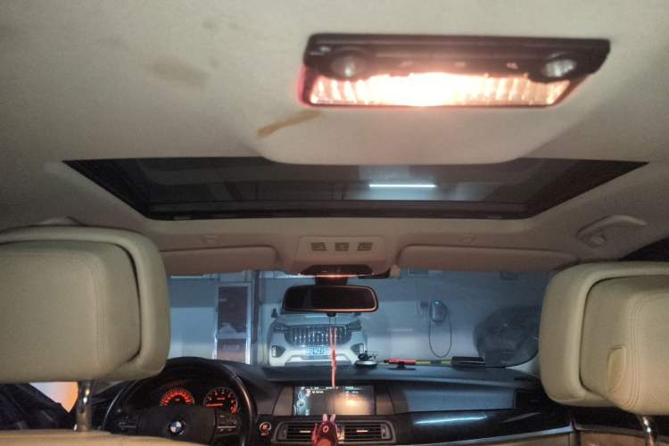Used BMW 5 Series 2013 525Li Luxury Model Headliner