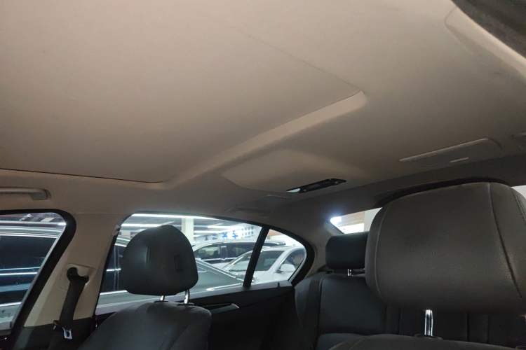 Used BMW 5 Series 2013 530Li Leading Model Headliner