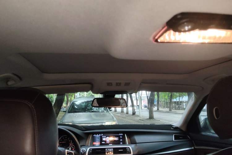 Used BMW 5 Series 2013 520Li Elegant Edition Headliner