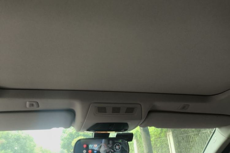 Used BMW 5 Series 2013 525Li Leading Model Headliner