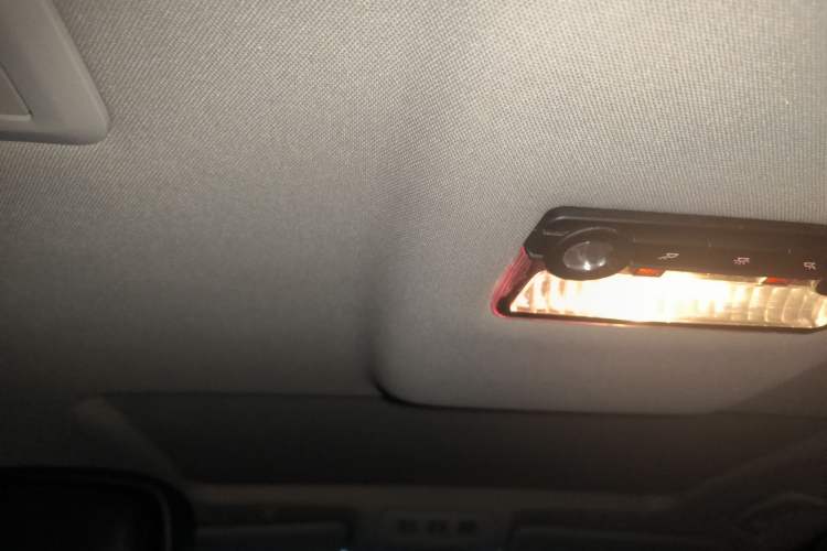 Used BMW 5 Series 2013 520Li Elegant Edition Headliner
