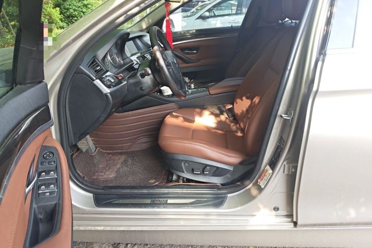Used BMW 5 Series 2013 525Li Leading Model Left Front Seat