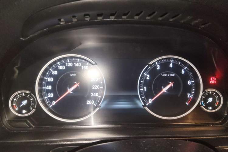Used BMW 5 Series 2013 525Li Zhuole Edition Odometer Close Up