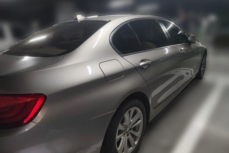 Used BMW 5 Series 2013 520Li Elegant Edition Rear Right 45 Deg