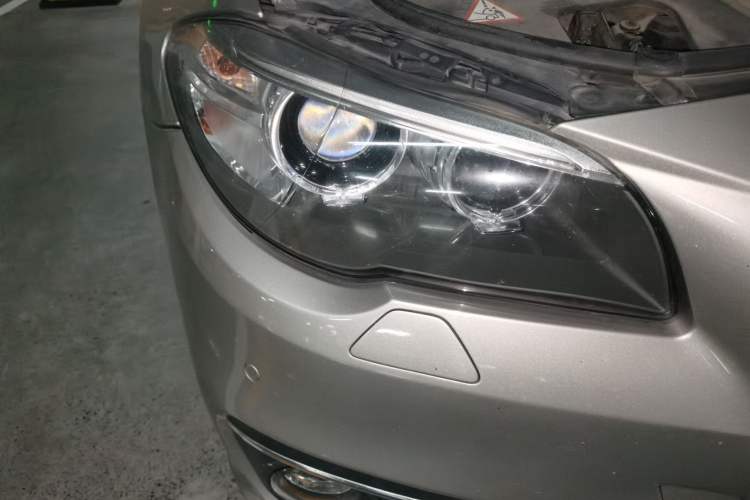 Used BMW 5 Series 2013 525Li Luxury Model Right Front Headlight