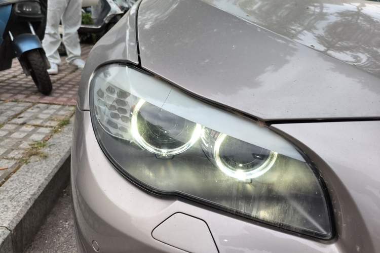 Used BMW 5 Series 2013 525Li Luxury Model Right Front Headlight