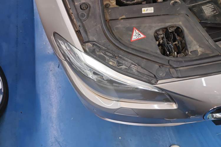 Used BMW 5 Series 2013 530Li Leading Model Right Front Headlight