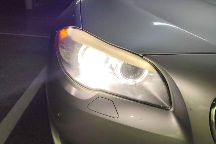 Used BMW 5 Series 2013 525Li Luxury Model Right Front Headlight
