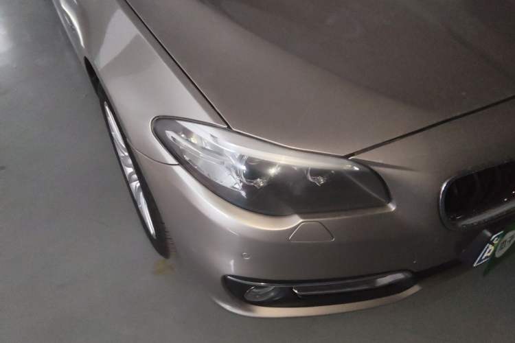 Used BMW 5 Series 2013 525Li Zhuole Edition Right Front Headlight