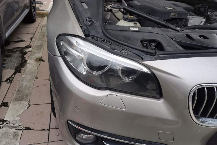 Used BMW 5 Series 2013 525Li Leading Model Right Front Headlight