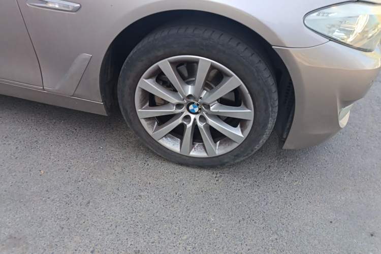 Used BMW 5 Series 2013 530Li Luxury Model Right Front Wheel Hub