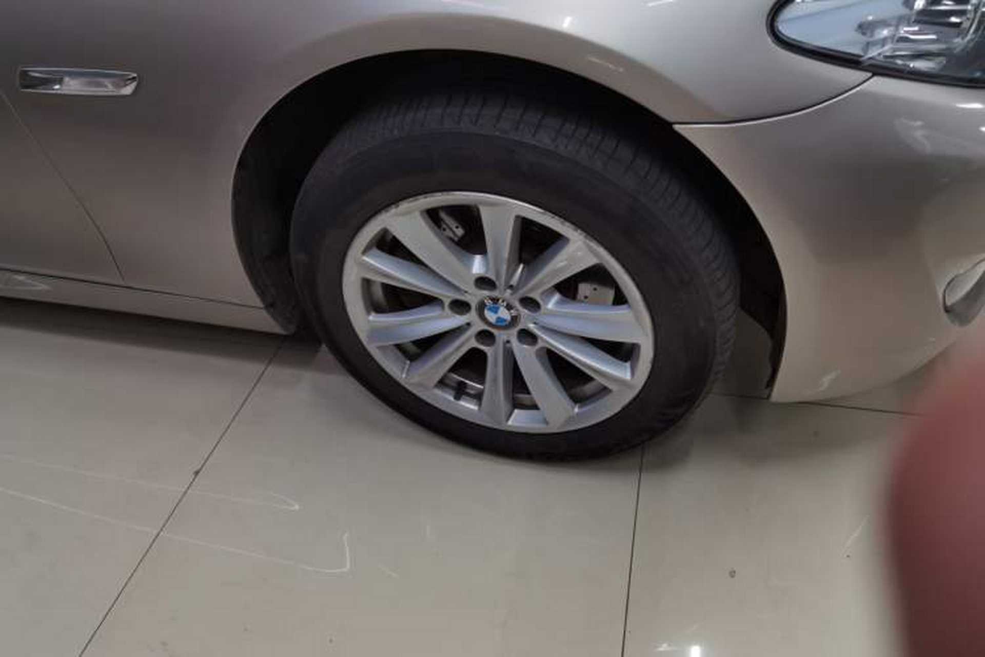 Used BMW 5 Series 2013 525Li Leading Model Right Front Wheel Hub