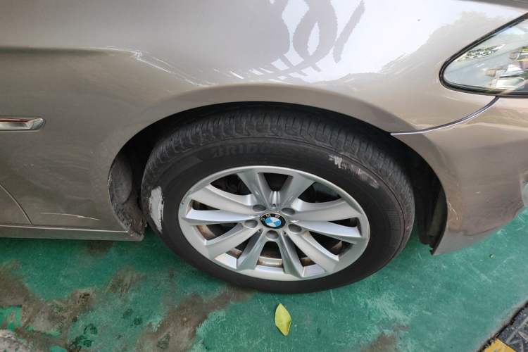 Used BMW 5 Series 2013 520Li Elegant Edition Right Front Wheel Hub