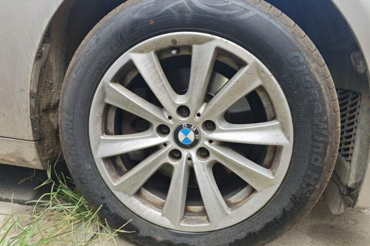 Used BMW 5 Series 2013 525Li Leading Model Right Front Wheel Hub