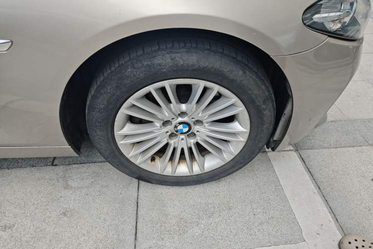 Used BMW 5 Series 2013 525Li Leading Model Right Front Wheel Hub