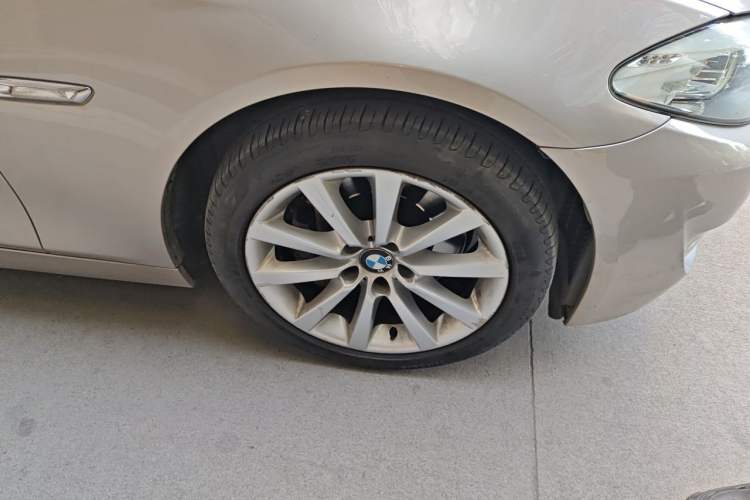 Used BMW 5 Series 2013 530Li Leading Model Right Front Wheel Hub