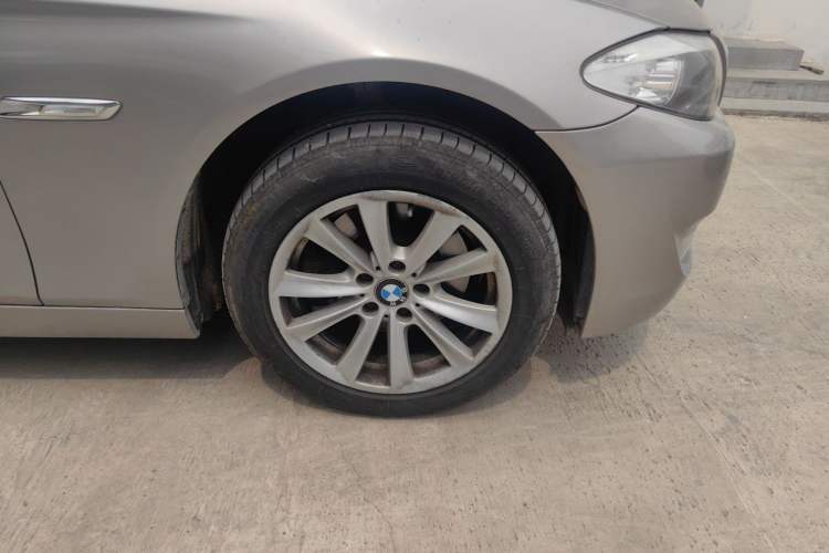 Used BMW 5 Series 2013 525Li Leading Model Right Front Wheel Hub