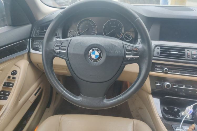 Used BMW 5 Series 2013 525Li Luxury Model Steering Wheel