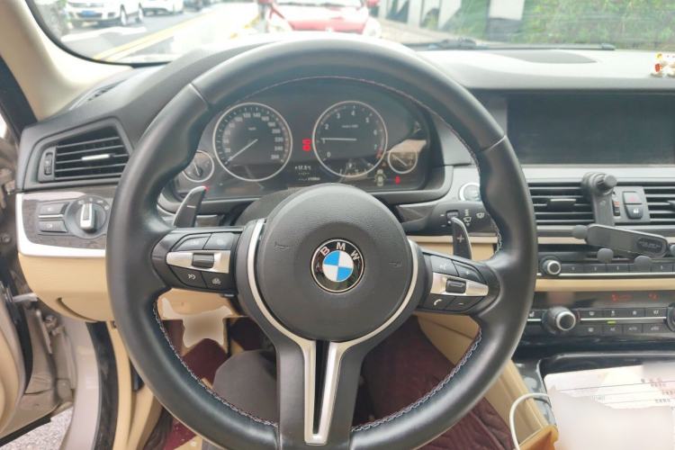 Used BMW 5 Series 2013 530Li Leading Model Steering Wheel