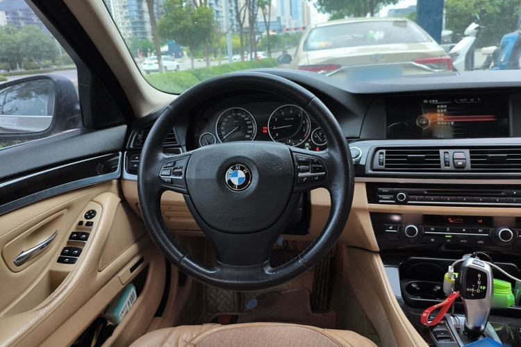 Used BMW 5 Series 2013 525Li Luxury Model Steering Wheel