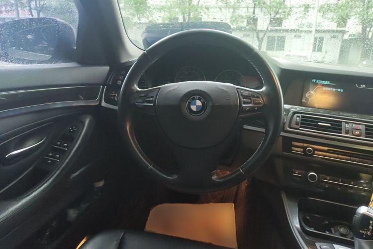 Used BMW 5 Series 2013 525Li Luxury Model Steering Wheel