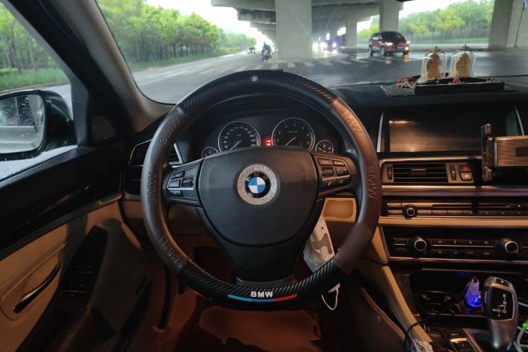 Used BMW 5 Series 2013 520Li Elegant Edition Steering Wheel