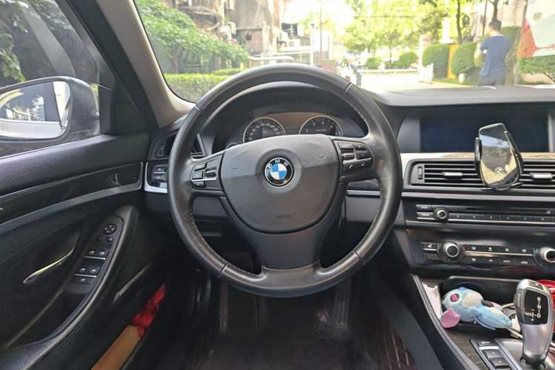 Used BMW 5 Series 2013 530Li Leading Model Steering Wheel