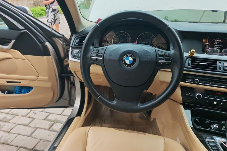 Used BMW 5 Series 2013 525Li Leading Model Steering Wheel