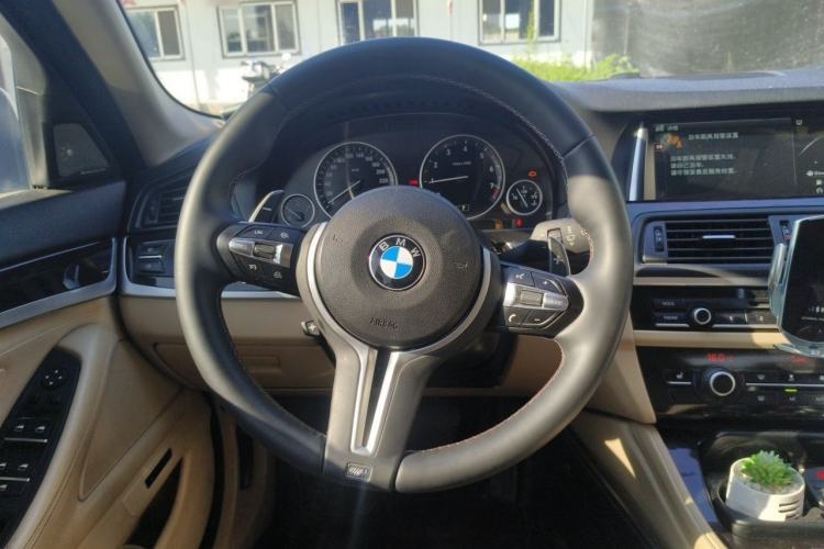 Used BMW 5 Series 2013 525Li Leading Model Steering Wheel