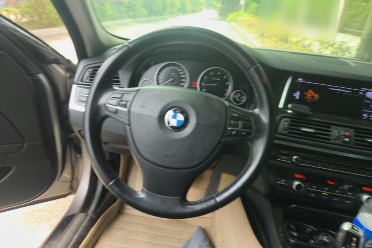 Used BMW 5 Series 2013 525Li Leading Model Steering Wheel