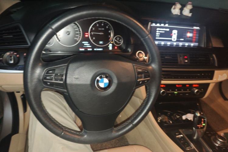 Used BMW 5 Series 2013 525Li Luxury Model Steering Wheel