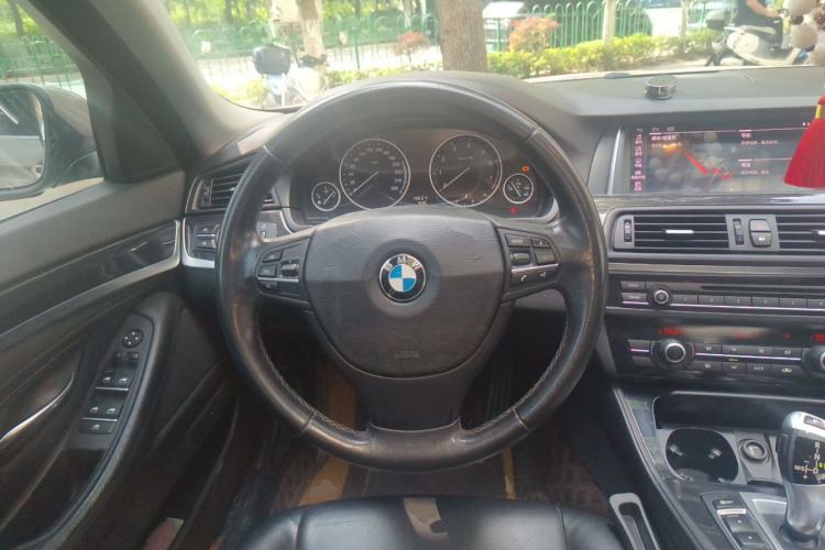 Used BMW 5 Series 2013 520Li Elegant Edition Steering Wheel